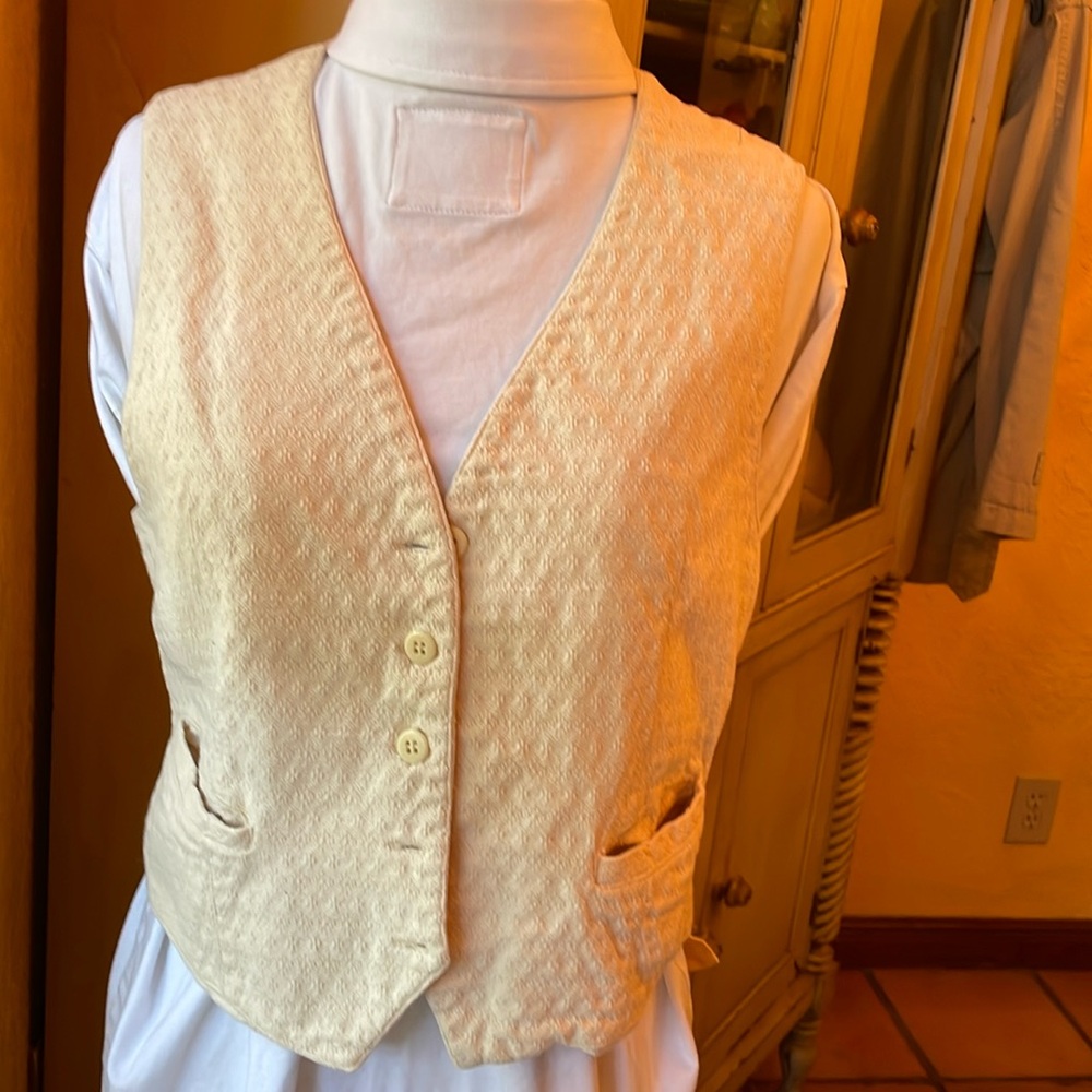 Leslie Fay vest